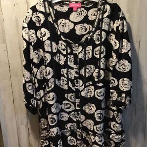 Blouse by EMME size ￼ Small